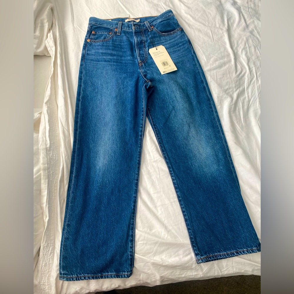 Levi’s Ribcage Straight Ankle Jean Size 28